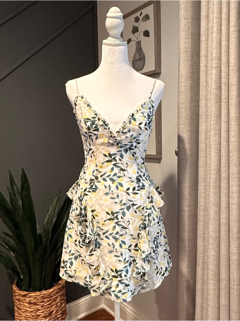 Here comes the sun Floral Ruffle Spaghetti-Strap Dress in Yellow & Green